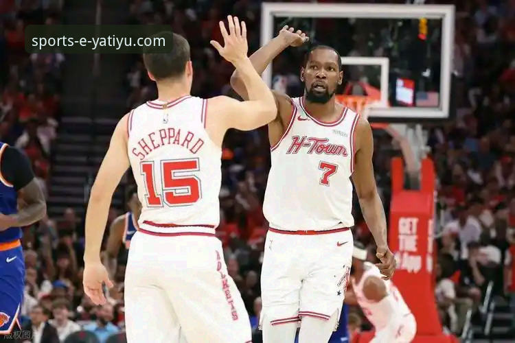 NBA常规赛火箭大胜尼克斯，杜兰特27分引领连胜节奏详解